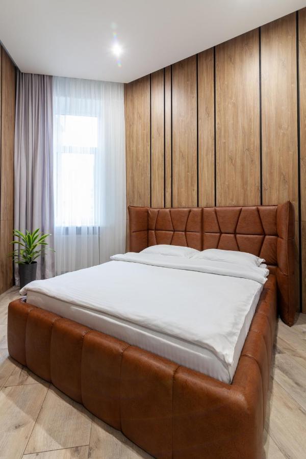 Royal Vip Apartment On Leontovicha 5 Lviv Exterior foto